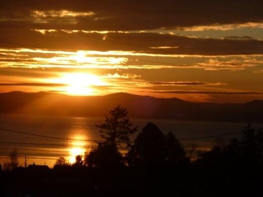 Sunset in Point Roberts (looking from South Beach toward Saturna Island; Vancouver Island behind that).