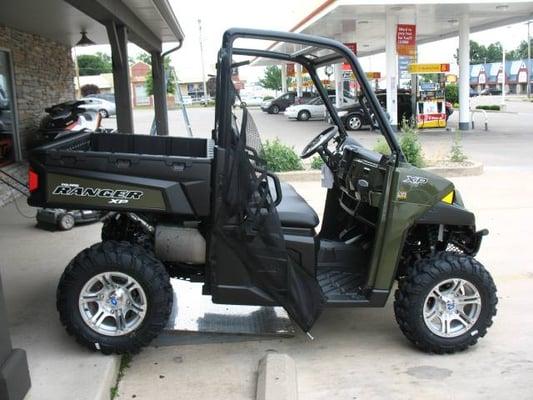 2013 Polaris Ranger 900 with a set of 8ply ITP tires & brushed aluminum wheels.