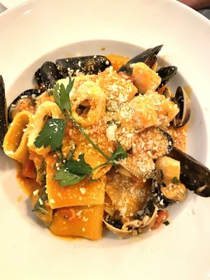 Paccheri ai Frutti di Mare