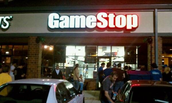 Halo Reach midnight launch.