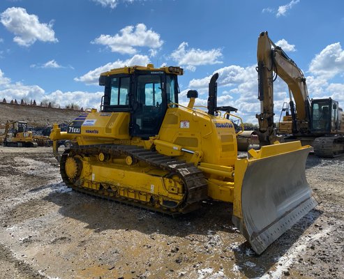 large machine pressure washing - commercial development cleaning