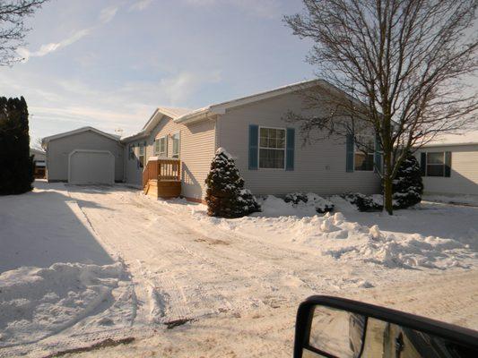 Front of 213 Red River Dr. Adrian, Mi. 49221
3 Bed, 2 Bath, W/Garage and 3 Season Room on the back. 1440 Sq. Ft.