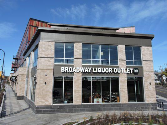 Broadway Liquor Outlet