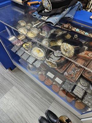 Belt  buckle selection