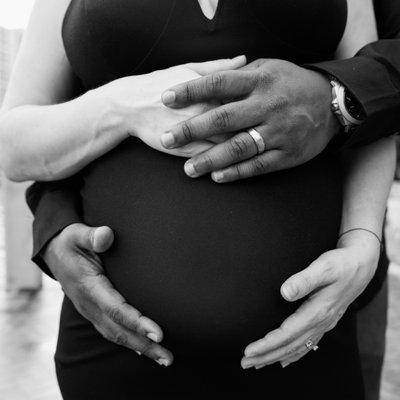 Black and white Maternity Photo detail