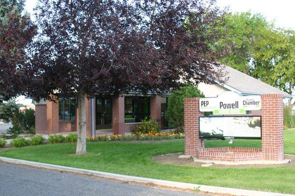 Powell, Wyoming Visitor Center. We are here to help you have the best experience possible in Powell #EastGate of #YellowstoneNPS