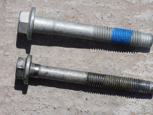 You can clearly see the difference in size between the bolts, causing multiple problems.