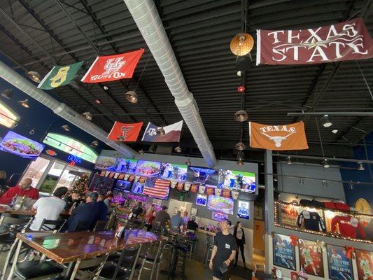 Nice selection of Texas school team flags! (Especially that green and gold BU!)