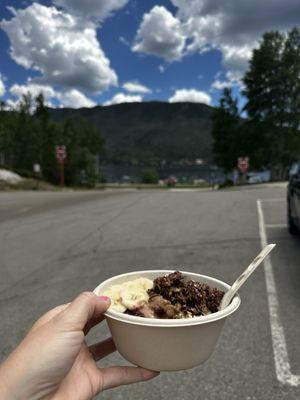 Açaí bowl with cocoa granola, banana, honey and almond butter!