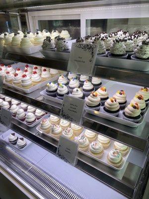 Sweet Lolita’s Gourmet Cupcakes & Sweet Treats