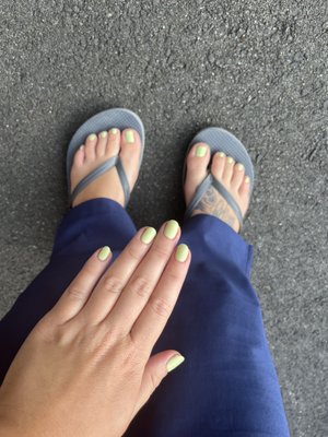 Gel manicure, regular pedicure