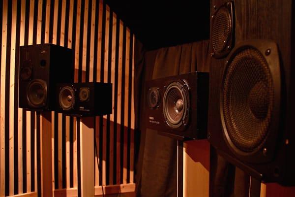 Dynamic Sound Service - Audio Mastering - Seattle, WA
 
 http://dynamicsoundservice.com