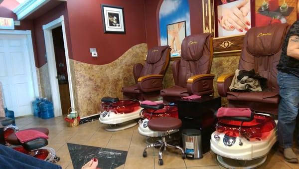 Very comfortable pedicure area with great technicians! Wonderful massage chairs too.