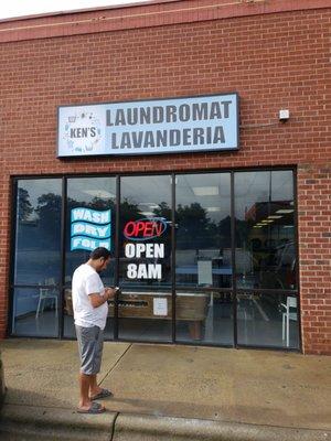 Ken's Laundromat