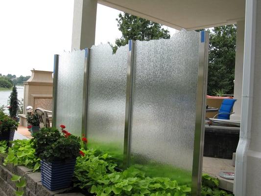 Privacy Rain Glass Screen in Lakewood