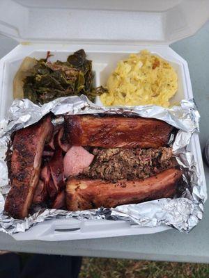 3 meat plate
Ribs, brisket, sausage, green, potato salad