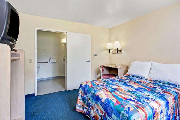 1 Double Bed Room