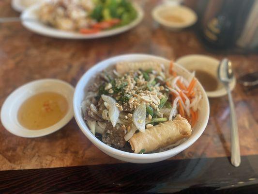 Rice vermicelli salad