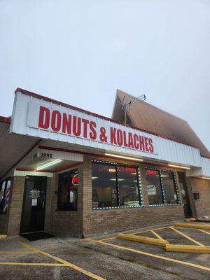 Snowflake Donuts & Bakery