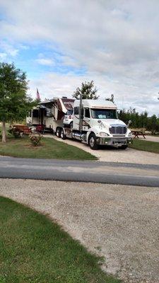 2003 Columbia Freightliner with Mercedes engine