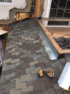 Menlo Park - Composition Shingles installed over 30lb. Felt paper. Balcony Remodel