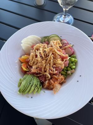 Tuna poke bowl