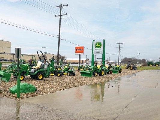 Koenig Equipment | Richmond, IN | John Deere Dealer | Compact Tractors