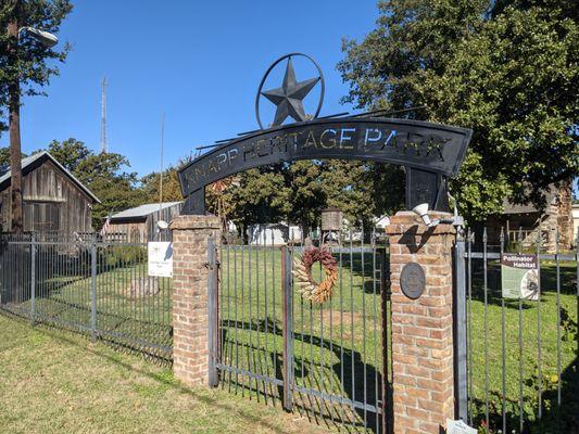 Knapp Heritage Park, Arlington