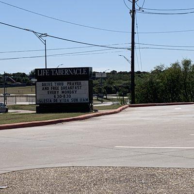 Sign for Life Tabernacle Church.