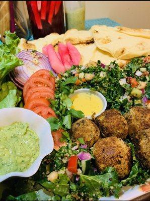 Mediterranean salad , falafel, peta bread & Guacamole sauce