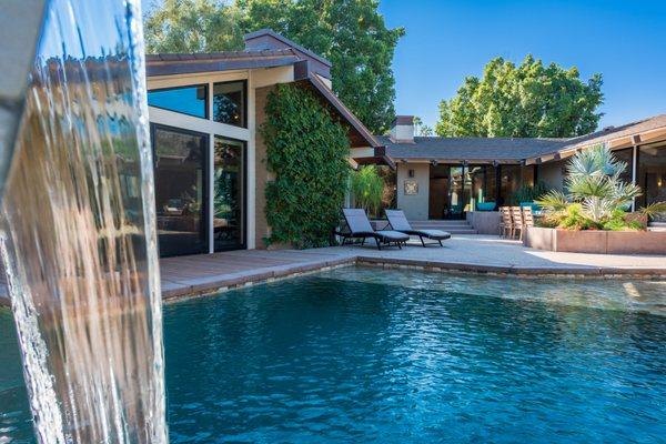 A Blue Coachella luxury managed vacation rental.