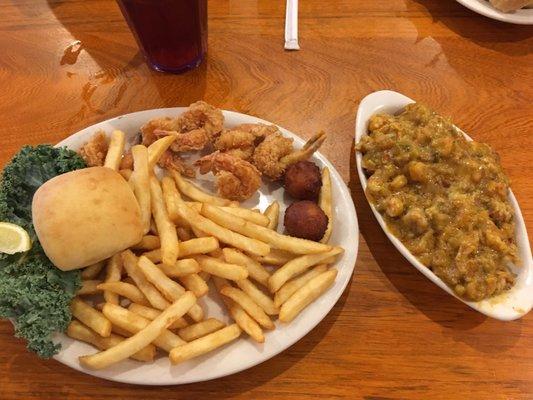 Étouffée with Fried shrimp on the side