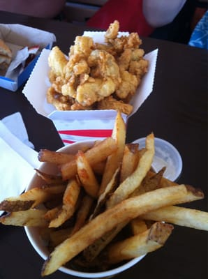 Fried clams with belly and fries