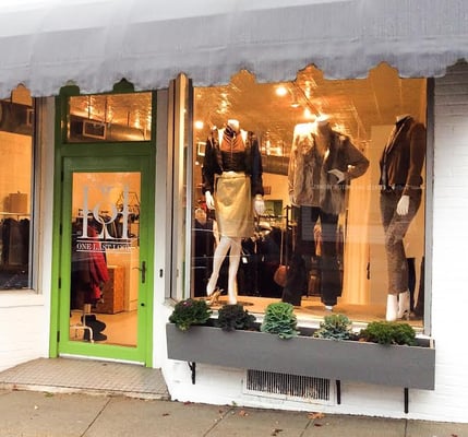 Our beautiful new store front!