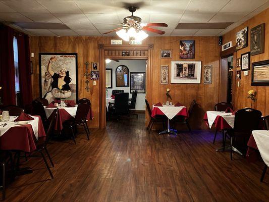 Dining room.