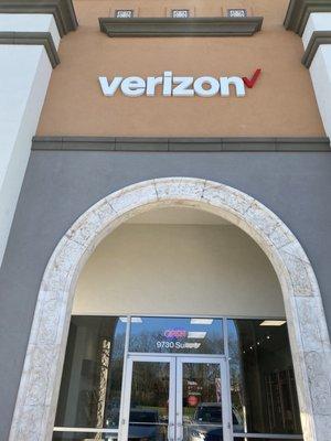 Looks like a real Verizon!