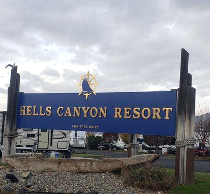 Hells Canyon entry sign