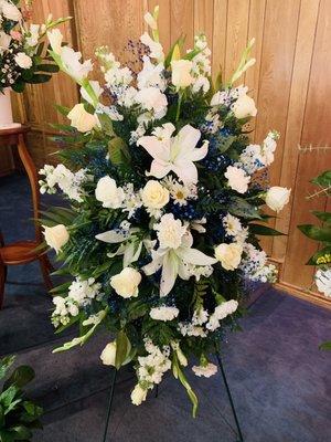 Flower arrangement, funeral spray