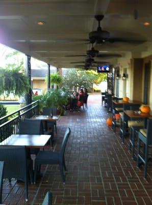 Nice ambiance at the oldest hotel/bar/restaurant in Albany GA:-)