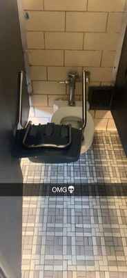 Toilet chair