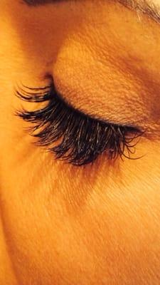 Full set 3D eyelash extensions