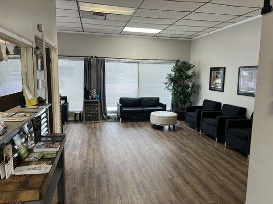 Large spacious waiting room with an area for kids to play