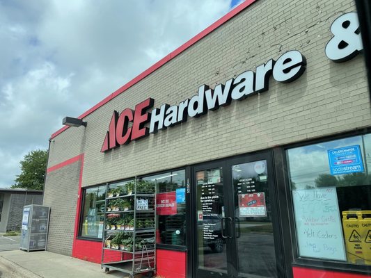 Ace Hardware and Paint