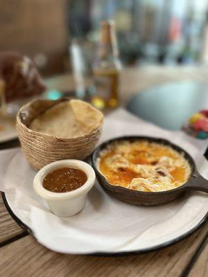 Queso fundido