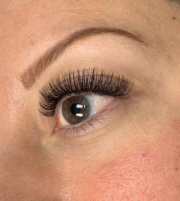 Volume lashes( natural look)