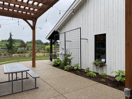 Outside dining area on backside of gift shop and cafe