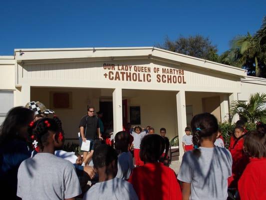 school facade and children