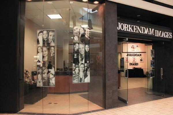 This is our beautiful store front. We are located inside Lakeside Mall in Sterling Heights by Lord & Taylor.