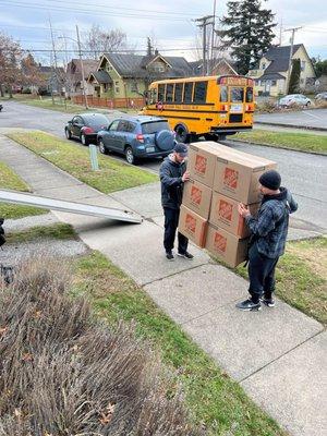 The Roll'n Strong Moving Company