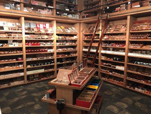 Nice walk in humidor.